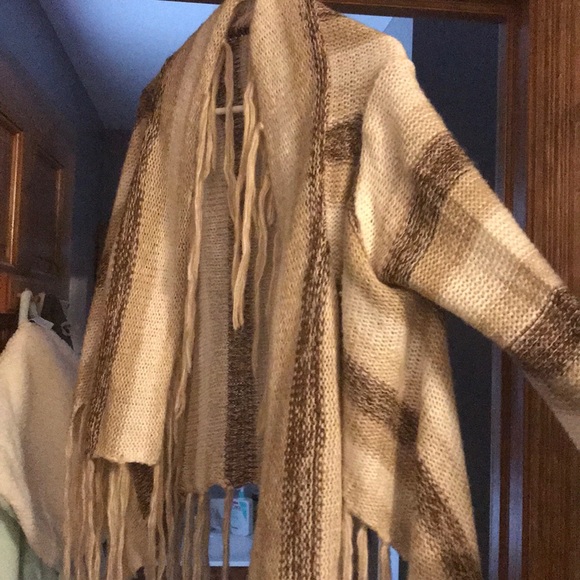 Sweater from Rue 21 - Picture 2 of 3